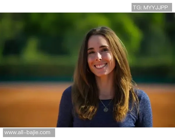 科内特盛赞文班职业态度与专注度称其能创造奇迹